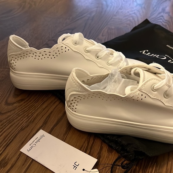 White sneakers - JustFab Ayesha Curry - Picture 3 of 3